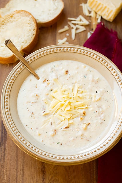 Roasted cauliflower white cheddar soup | 25+ delicious soup recipes