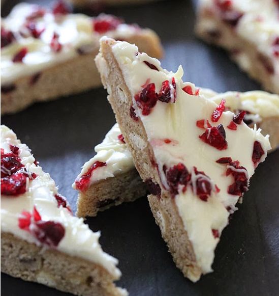 Skinny Cranberry Bliss Bars +25 Healthy Holiday Snacks - NoBiggie.net| +25 Healthy Holiday Snacks