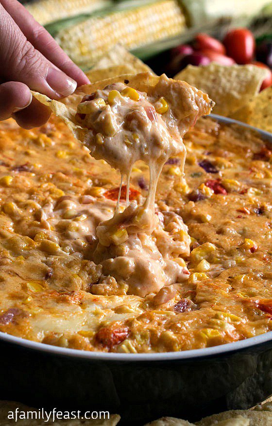 Southwestern cheesy corn dip | 25+ fresh corn recipes
