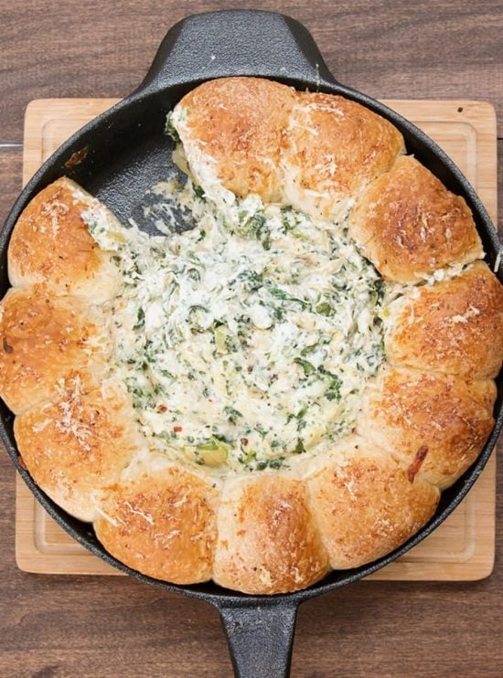 Spinach and Artichoke Bread Ring | 25+ Food Party Ring Ideas