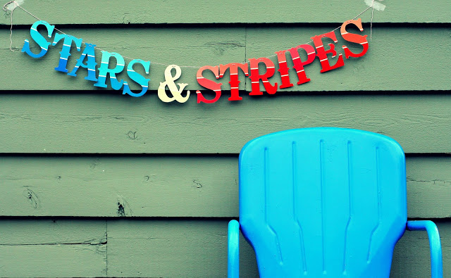 Stars and Stripes Paint Chip Banner | +25 4th of July Party Ideas
