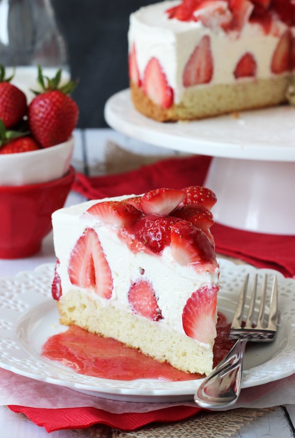 Strawberry Shortcake Cheesecake | 25+ Cheesecake Recipes