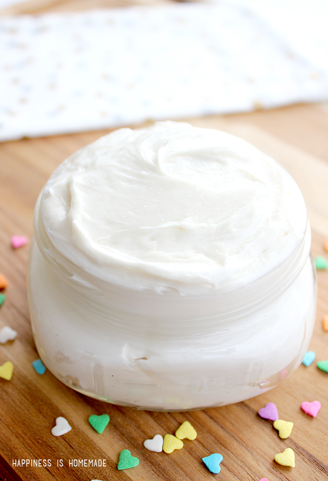 Sugar Cookie Whipped Body Butter | 25+ bath and body recipes