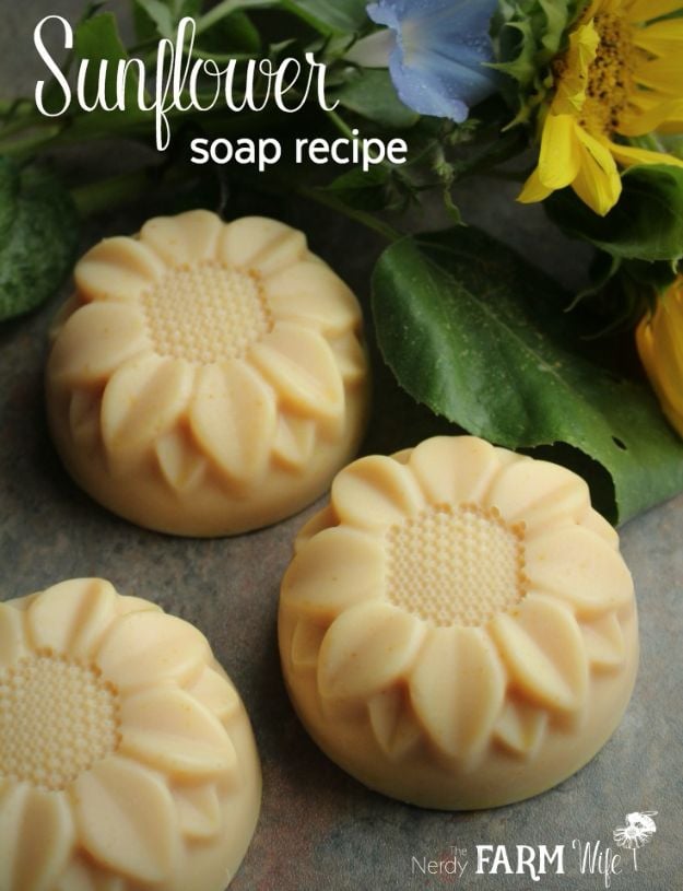 Soap Recipes DIY - Sunflower Soap - DIY Soap Recipe Ideas - Best Soap Tutorials for Soap Making Without Lye - Easy Cold Process Melt and Pour Tips for Beginners - Crockpot, Essential Oils, Homemade Natural Soaps and Products - Creative Crafts and DIY for Teens, Kids and Adults http://diyprojectsforteens.com/cool-soap-recipes