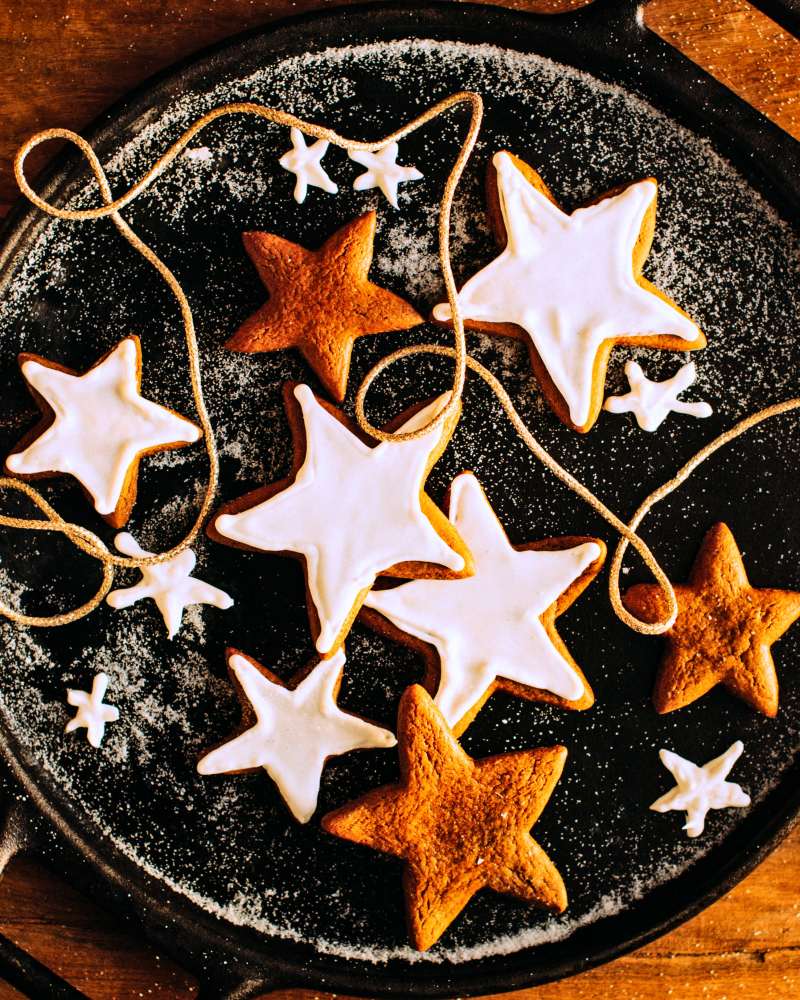 Sweet Christmas Gingerbread Star Cookies.jpg