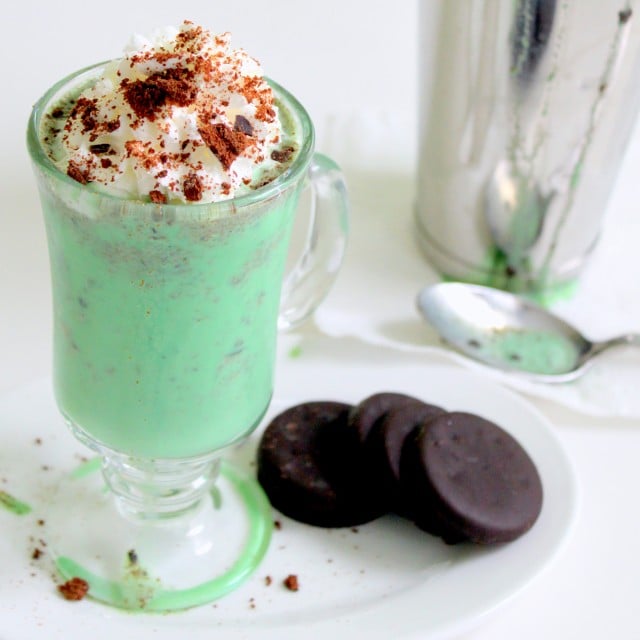 Thin Mint Shamrock Shake | 25+ Girl Scout Cookie Recipes