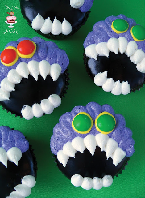 Toothy Monster Cupcakes | 25+ Halloween Party Food Ideas