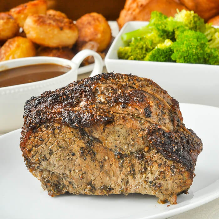 Worcestershire Butter Roast Beef | 25+ Sunday Roast Recipes