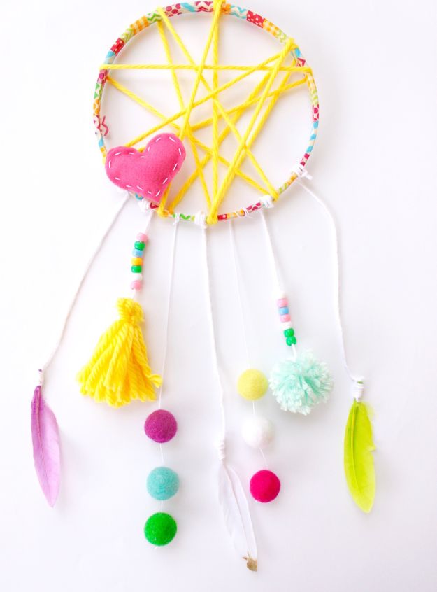 DIY Dream Catchers - Yarn Dreamcatcher - How to Make a Dreamcatcher Step by Step Tutorial - Easy Ideas for Dream Catcher for Kids Room - Make a Mobile, Moon Designs, Pattern Ideas, Boho Dreamcatcher With Sticks, Cool Wall Hangings for Teen Rooms - Cheap Home Decor Ideas on A Budget http://diyprojectsforteens.com/diy-dreamcatchers