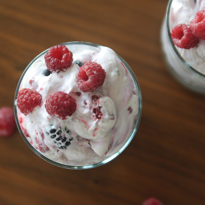 Berry cheesecake fluff - cold dessert recipe