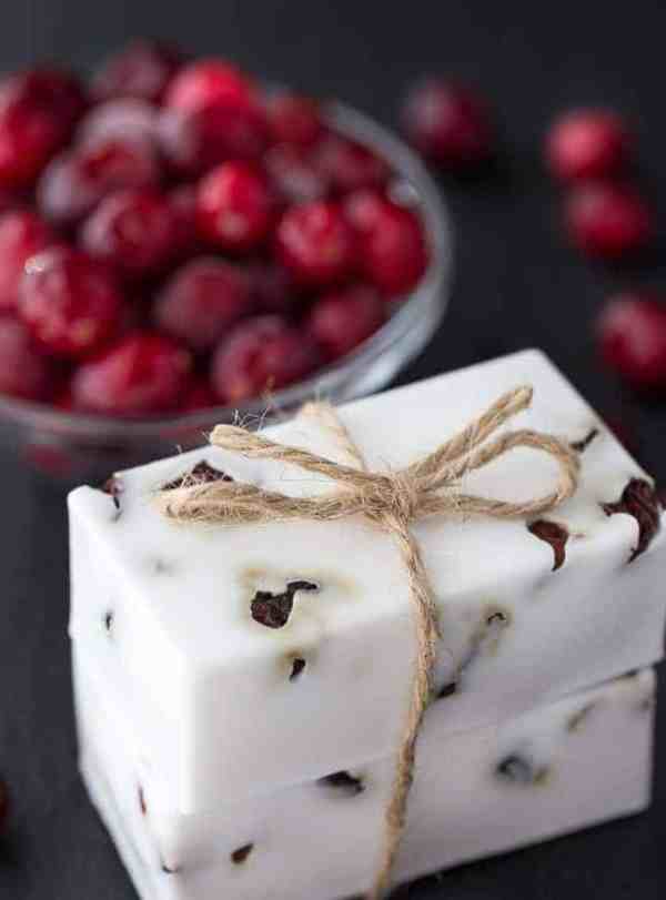 24 DIY Christmas Gifts That Your Friends Would Love To Get This Year | Handmade Christmas Gift Ideas | Inexpensive DIY Gift Ideas | Christmas Gift Ideas | Best Handmade Gifts Via: https://themummyfront.com #diychristmasgifts #themummyfront #handmadegifts | cranberry shea butter soap