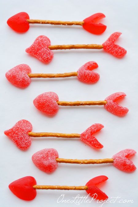 cupid-arrow-pretzel-valentine