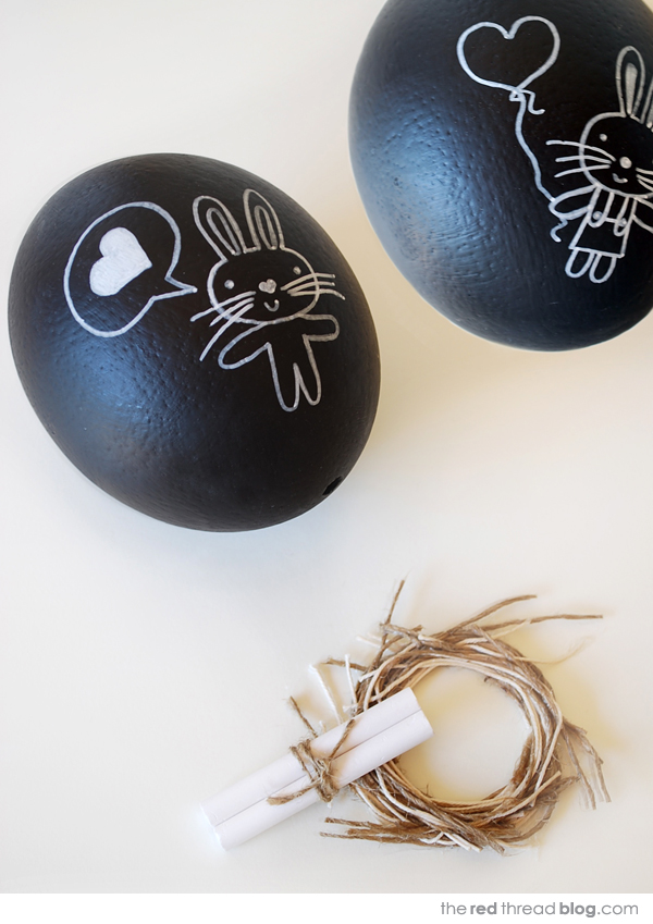 Have spring decorating ADD? Add a coat of chalkboard paint to these Easter eggs to switch up your sayings and designs all spring long! #eastereggs #diy #chalkboardeggs #springdecor