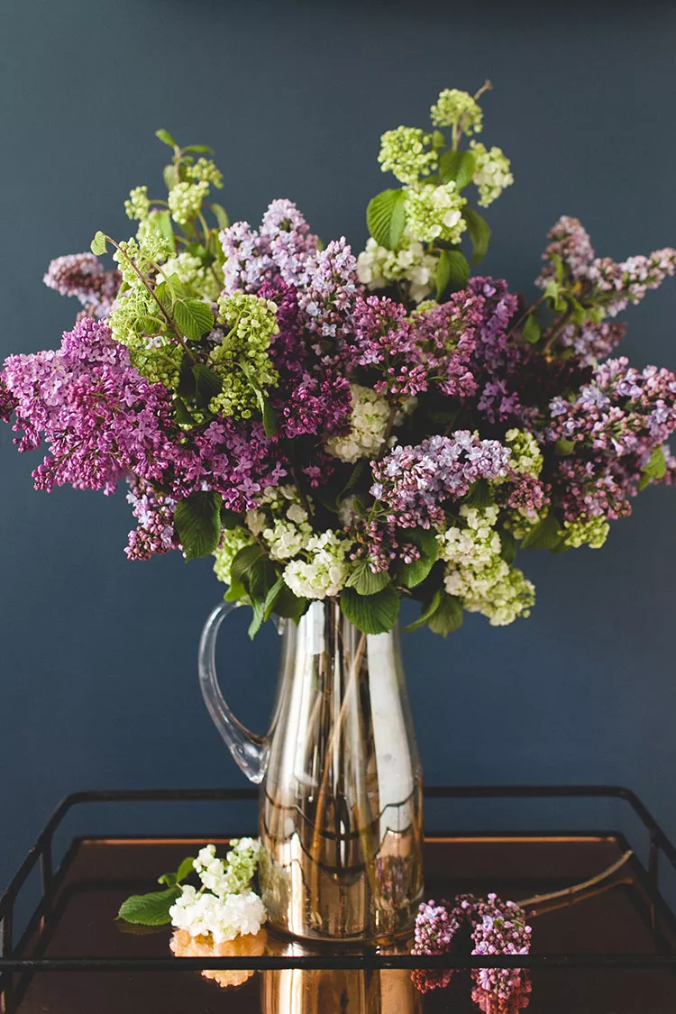 diy lilac flower arrangement