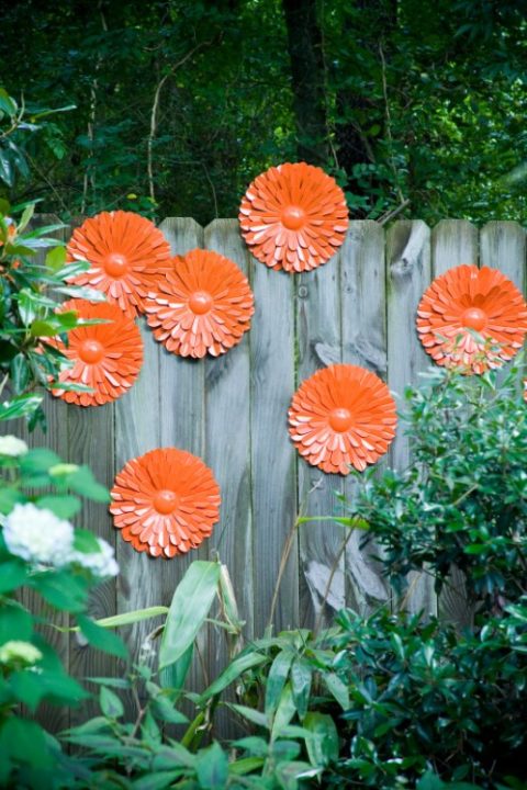 Cheap DIY Art Projects to Beautify Your Backyard Landscape - DIY Outdoor Garden, diy outdoor decor, DIY Garden Decor
