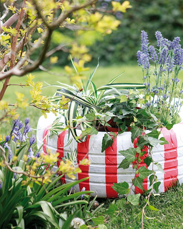 diy garden decoration tire planter red white stripes
