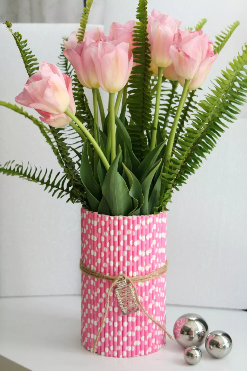 DIY Straw Vase