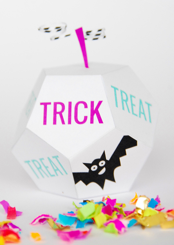 20 best DIY Halloween treat bag, boxes, cups, and more. Perfect favors for class parties, neighborhood kids, and more.