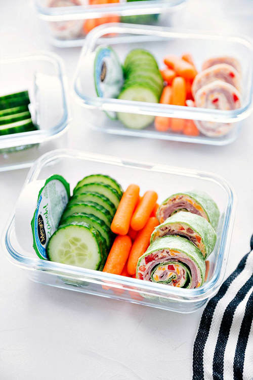 TONS of healthy meal prep recipes! Click through for easy recipes you can make ahead and keep in the fridge for grab and go lunches all week long.