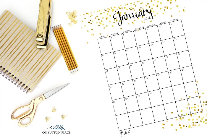 2018 Free Printable Monthly Calendar: Includes 12 months, weekly planner, weekly meal planner, faith planner and 2018 wreath printable.