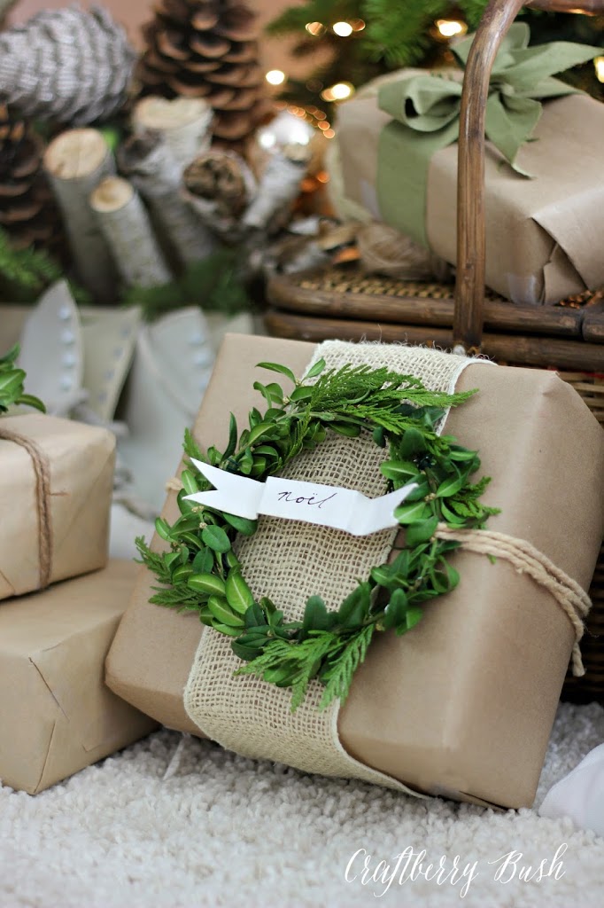 kraft paper boxwood wreath gift topper | 30+ Christmas Wrapping Ideas
