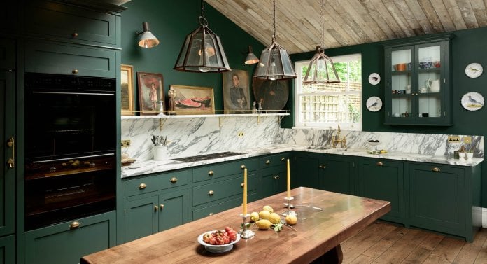 Deep Lush Green Kitchen Cabinet Idea