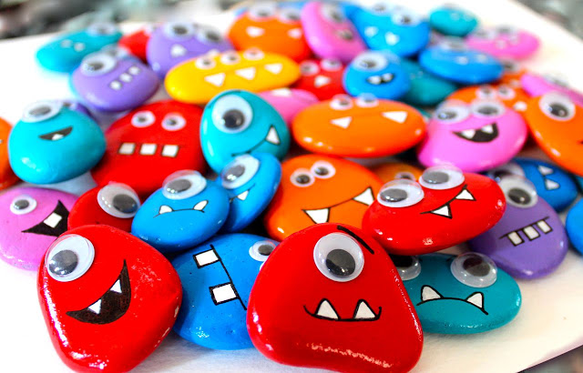 rock monsters pebble magnets | 25+ Summer Crafts for Kids