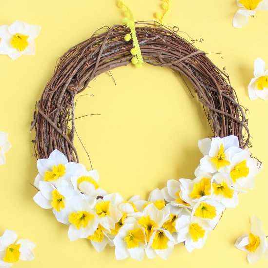 Spring Daffodil Wreath