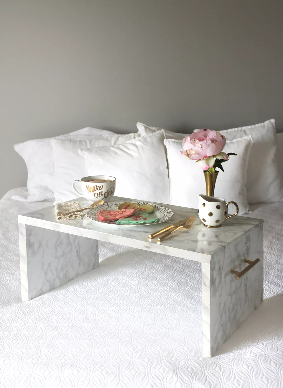 Bedroom decor projects to DIY