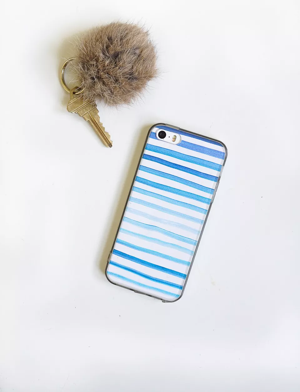 DIY phone case with watercolors