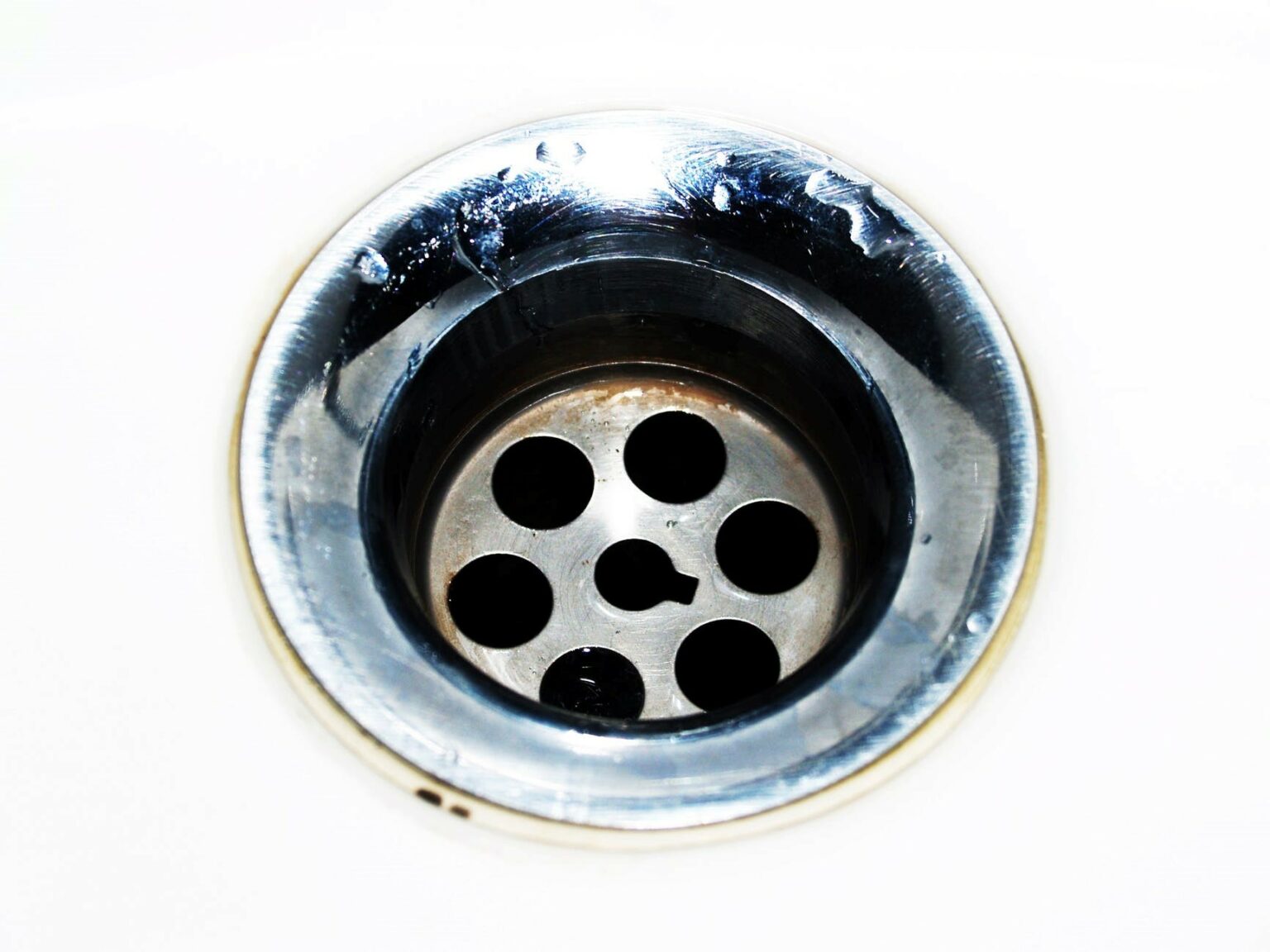 Tips To Make The Stinky Drains Smell Pleasant Again