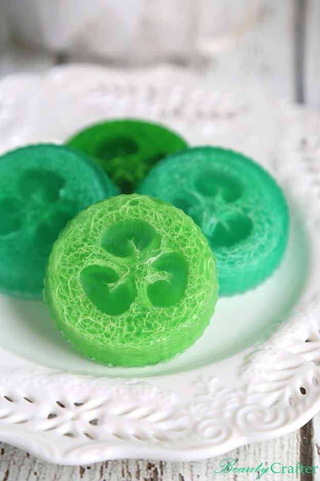 Soap Recipes DIY - DIY Loofah Soap - DIY Soap Recipe Ideas - Best Soap Tutorials for Soap Making Without Lye - Easy Cold Process Melt and Pour Tips for Beginners - Crockpot, Essential Oils, Homemade Natural Soaps and Products - Creative Crafts and DIY for Teens, Kids and Adults http://diyprojectsforteens.com/cool-soap-recipes