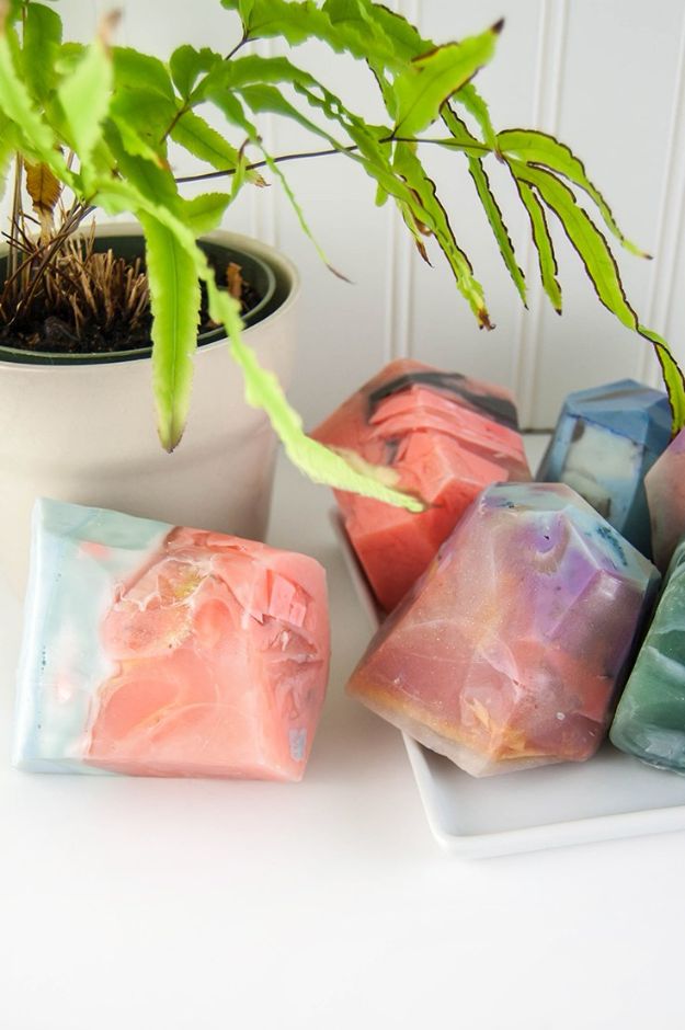 Soap Recipes DIY - DIY Soap Rocks - DIY Soap Recipe Ideas - Best Soap Tutorials for Soap Making Without Lye - Easy Cold Process Melt and Pour Tips for Beginners - Crockpot, Essential Oils, Homemade Natural Soaps and Products - Creative Crafts and DIY for Teens, Kids and Adults http://diyprojectsforteens.com/cool-soap-recipes