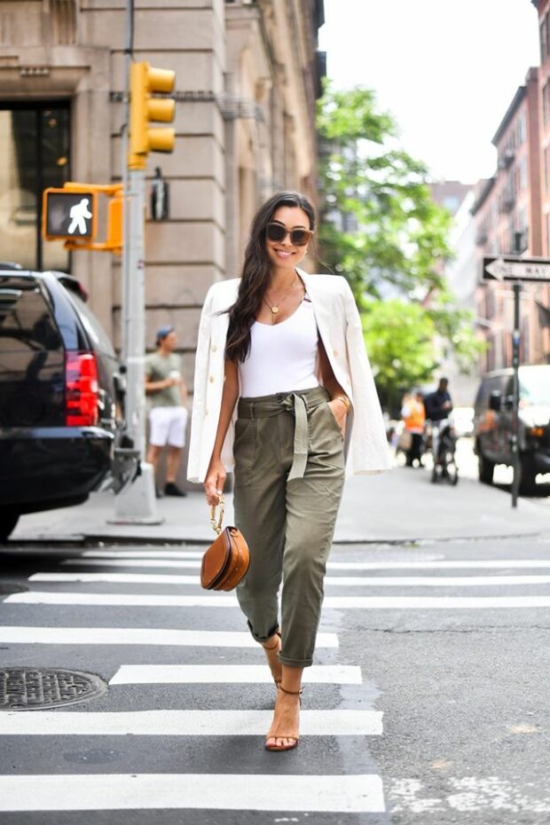 15 Outfits Perfect For The Spring-To-Summer Transition