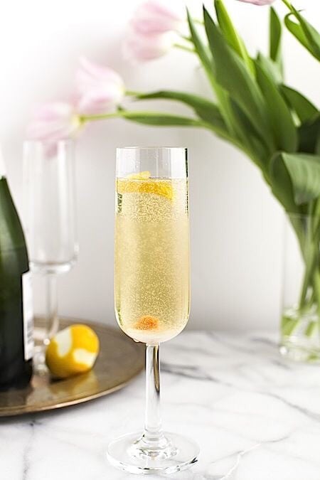 15 Festive Champagne Cocktail Recipes (Part 1) - Gin Cocktail recipes, Cocktail recipes, Champagne Cocktail Recipes, Champagne Cocktail, champagne
