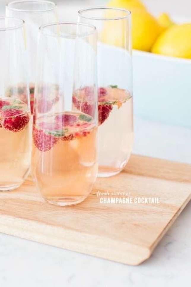 15 Festive Champagne Cocktail Recipes (Part 2) - Cocktail recipes, Champagne Cocktail Recipes, Champagne Cocktail, champagne