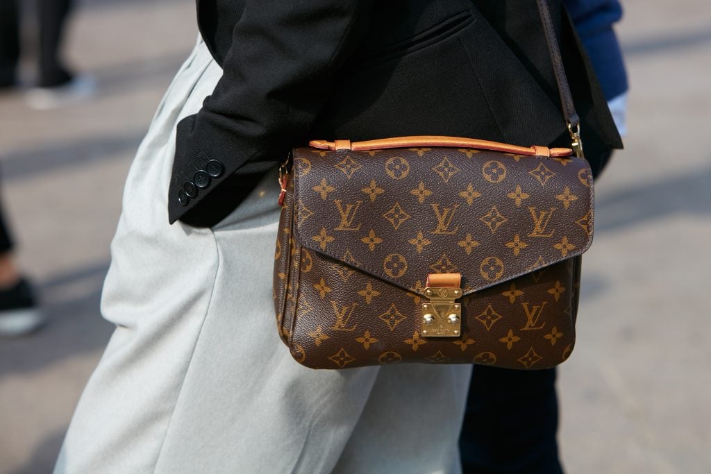 Multi pochette accessoires cloth crossbody bag Louis Vuitton Brown in Cloth   21348021