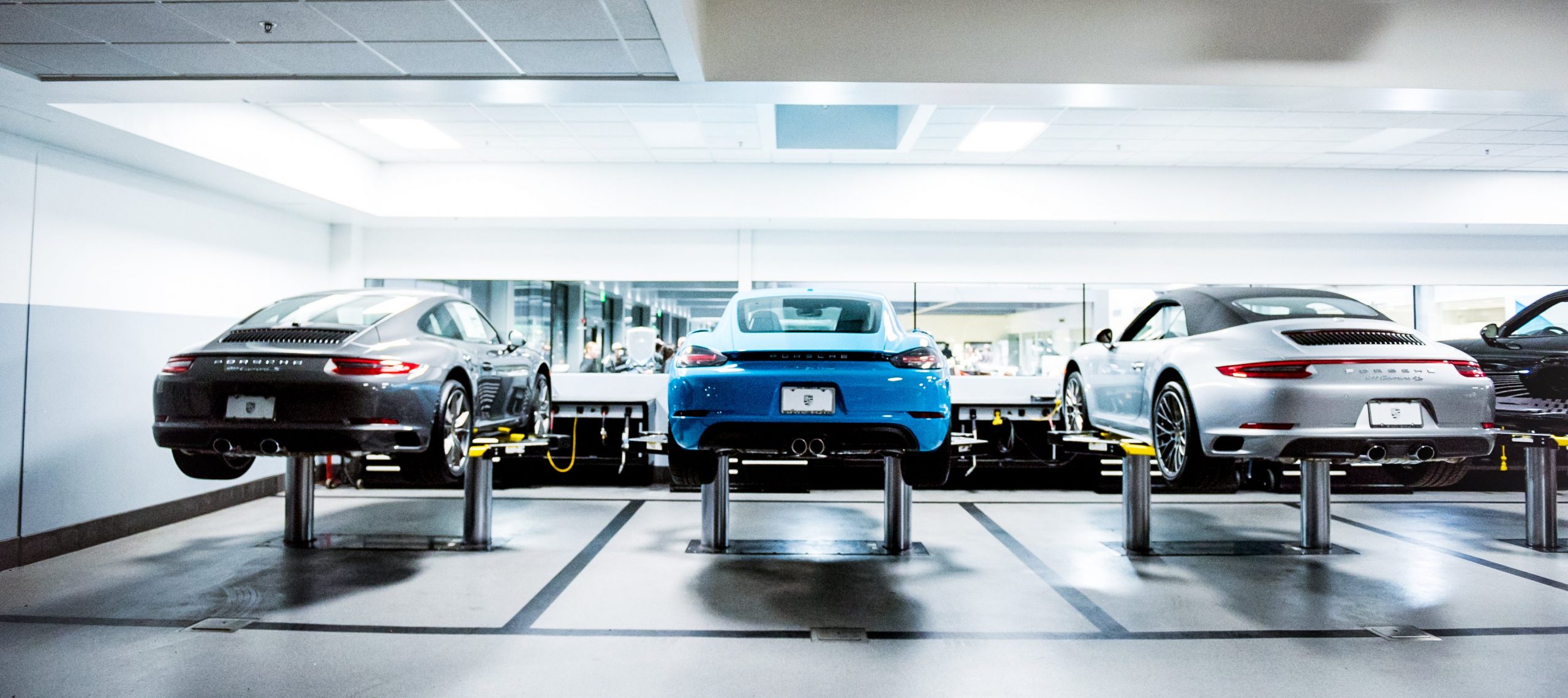 Tips to Hiring a Porsche Servicing Center