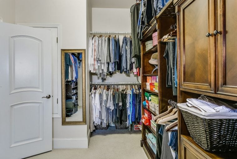 How To Organize Your Closet In 4 Easy Steps - wardrobe, sort clothes, Lifestyle, declutter