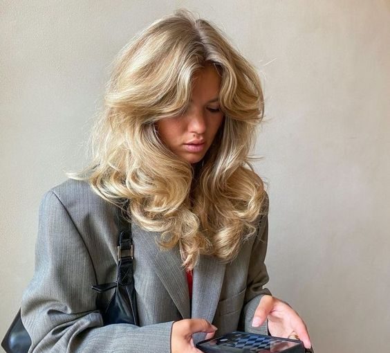 The hair trend that gives volume right away - that's how you do it - style motivation, style, hair volume, hair beauty, beauty