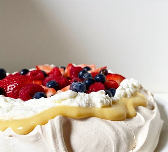 Meringue cake in a pan with lemon curd and all the berries of the summer - sweet tooth, sweet food, summer cakes, style motivation, meringue cake, lemon curs, food, cakes, berries