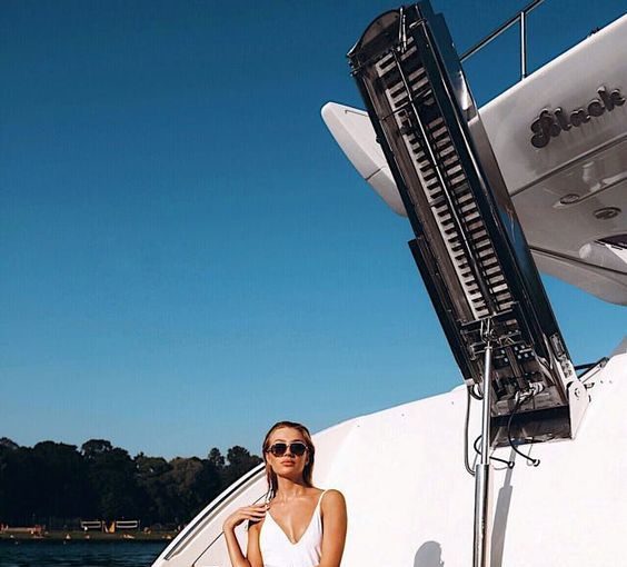 Set Sail in Style: Embrace the 'Yacht Girl Summer' Look - yacht outfits, yacht outfit trends, yacht girl summer looks, style motivation, style, fashion