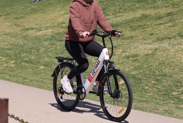 Discover the Advantages of Investing in an Electric Bike - savings, Lifestyle, health benefits, electric bike, cost-effectiveness, benefits, active lifestyle