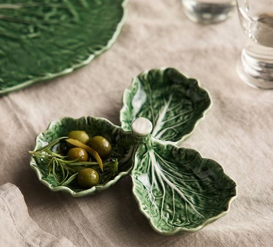 The Intriguing Evolution of Cabbage Leaf Tableware - tablewear, cabbage leaf tablewear decor, cabbage leaf tablewear