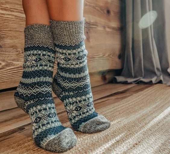 Must-Have Cozy Socks for Fall and Winter - winter socks, cozy socks