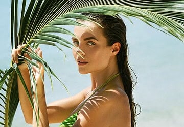 Derms Share Their Skin Secrets: How to Keep Your Glow On Point This Summer - water-rich diet, tretinoin benefits, sunscreen reapplication, sun protection, summer skincare, summer skin tips, summer beauty routine, professional skin treatments, prevent breakouts, oily skin, lightweight moisturizer, hydration tips, healthy skin tips, glowing skin, exfoliation tips, dry skin solutions, Botox benefits, best sunscreens, antioxidants in skincare, antioxidant-rich foods
